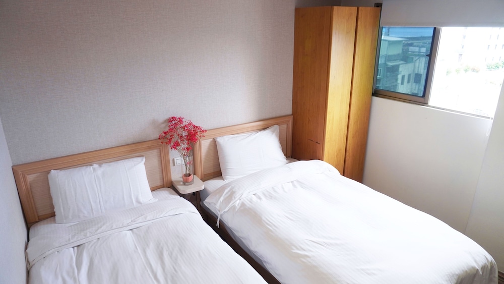 Business Twin Room photo 2