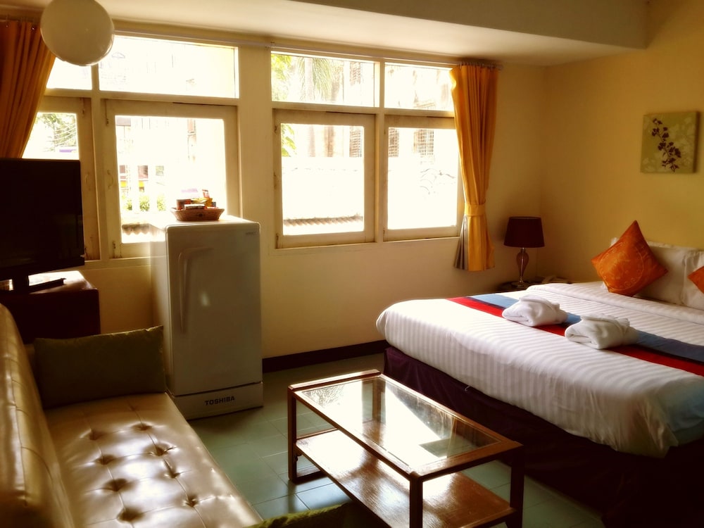 Junior Suite, 1 King Bed photo 2