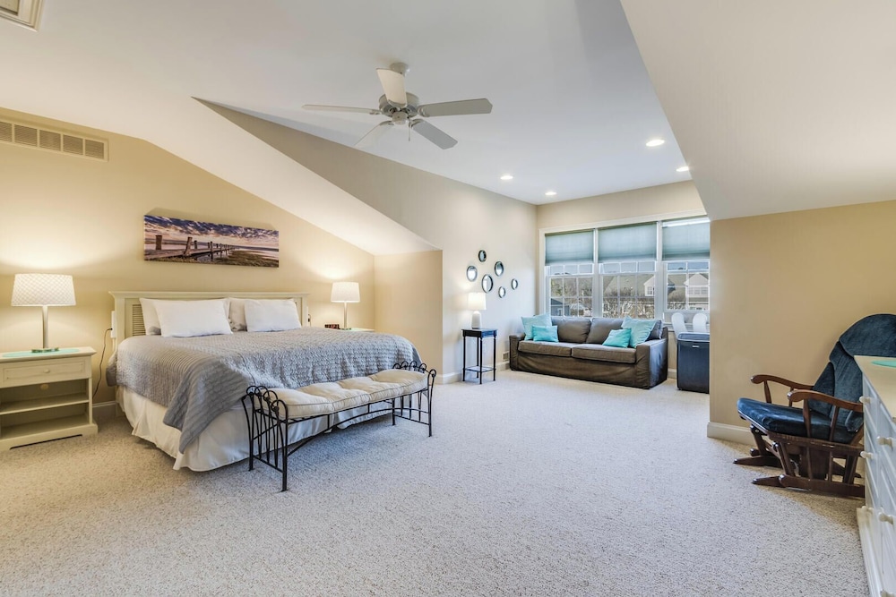 House, Multiple Beds, Patio, Garden View photo 3