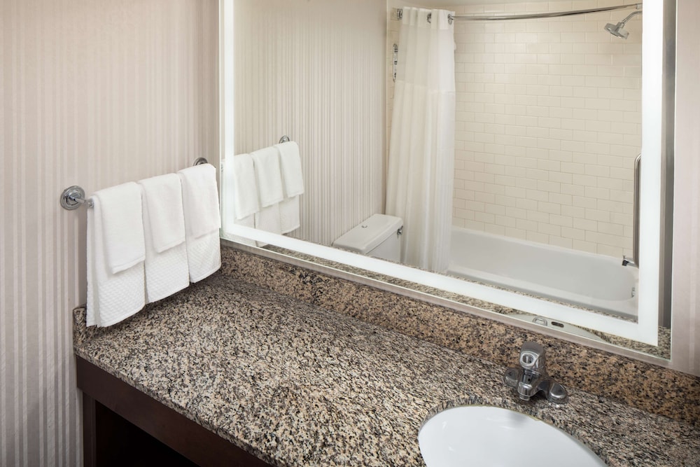 Room, 2 Double Beds, City View photo 2