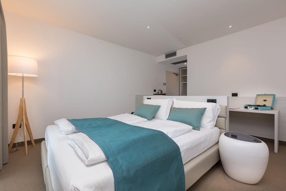 Superior Double or Twin Room, Balcony