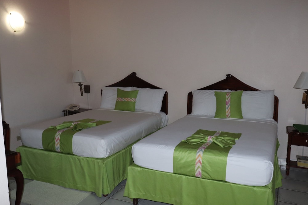 Junior Suite, Multiple Beds