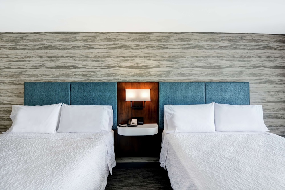 Room, 2 Queen Beds, Accessible, Non Smoking - Photo 2