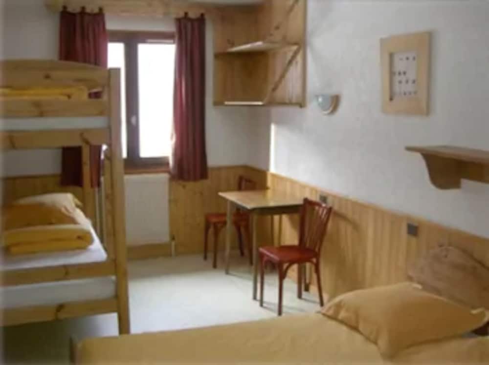 Family Quadruple Room photo 2