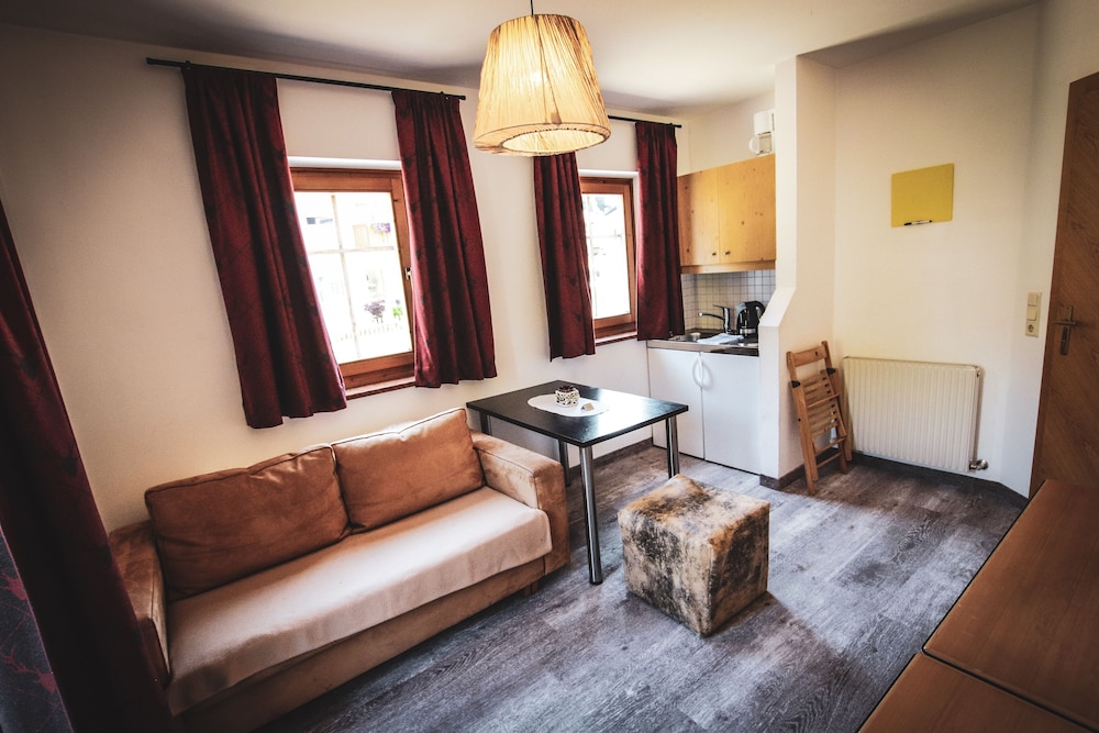 Style Apartment M, kitchenette and balcony photo 3