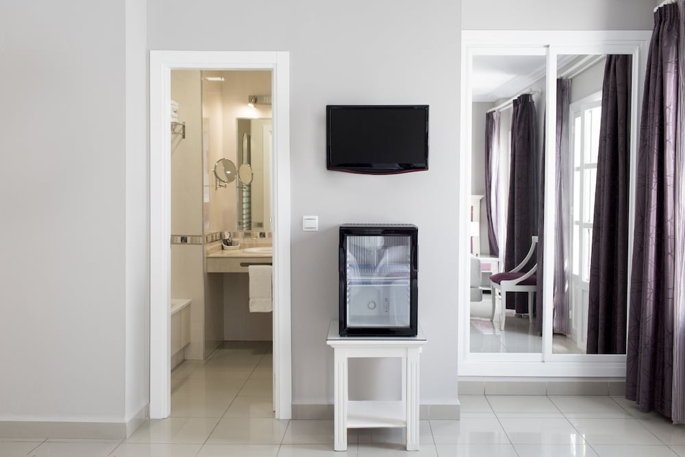Comfort Room (Plus) - Photo 5