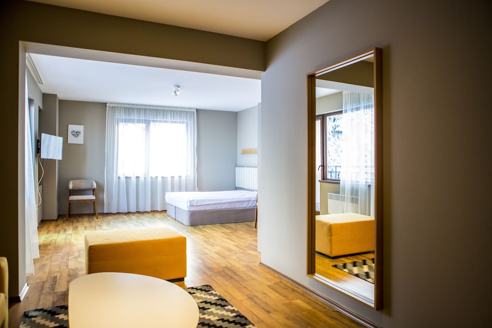 Traditional Double Room, 1 Bedroom, Mountain View