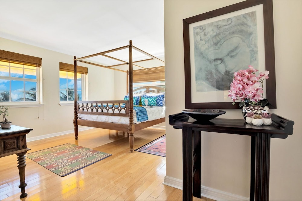 NEW Amazing Large 3BR Direct Oceanfront Penthouse On Ocean Drive, Photo 4