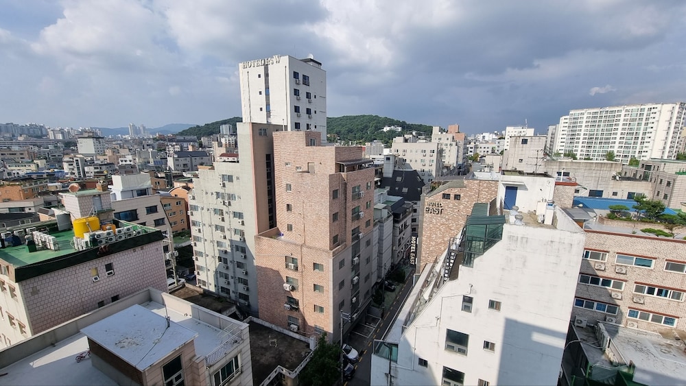 Deluxe Twin Room, City View photo 3