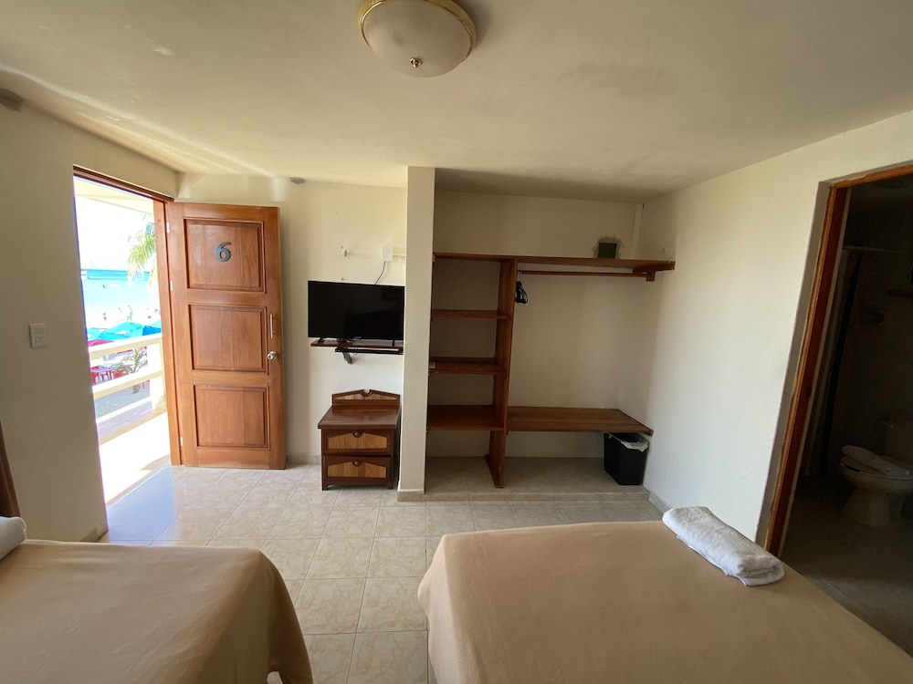 Basic Room Ocean View 2 double beds