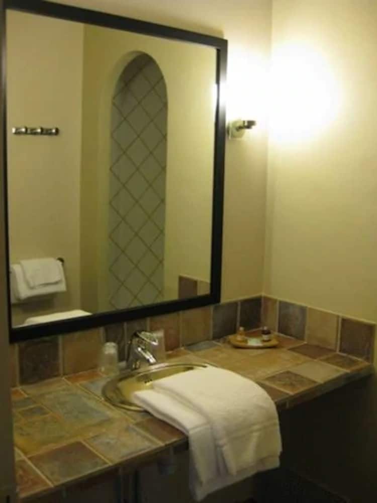 Quadruple Room - Photo 3