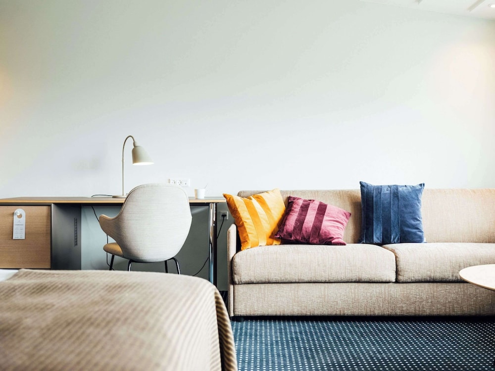 Family Room photo 2
