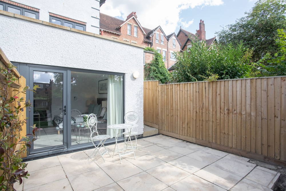 Superior Double with Garden View - Photo 3