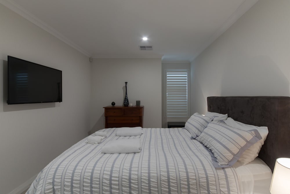 Deluxe Double Room, Private Bathroom photo 2