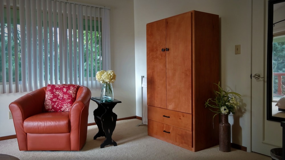 Room, Shared Bathroom