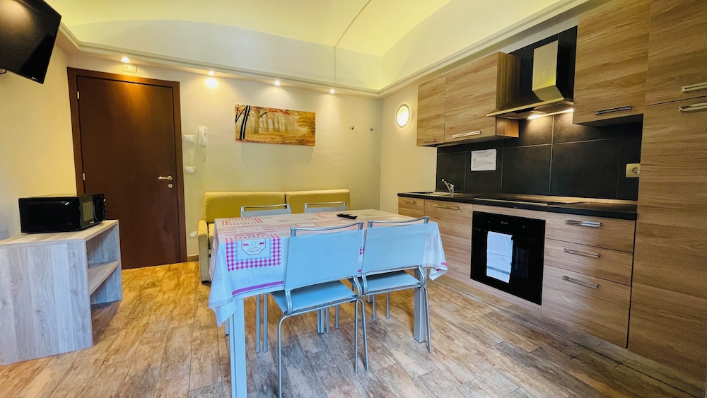 Classic Apartment, 1 Bedroom (4 people) photo 2