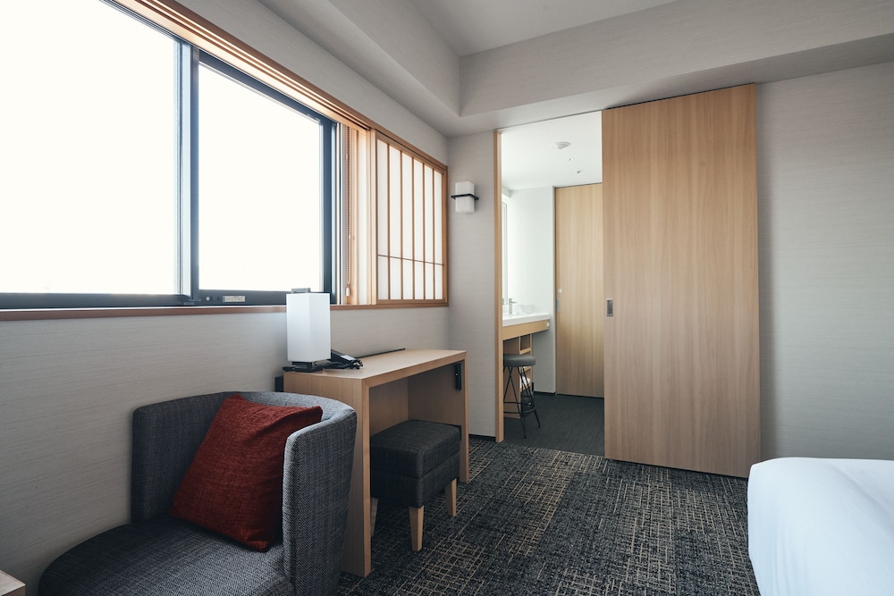 Superior Twin Room, Non Smoking - Photo 3