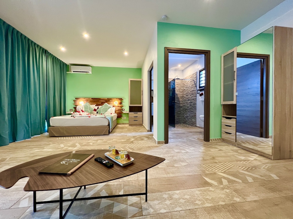 Signature Suite photo 2