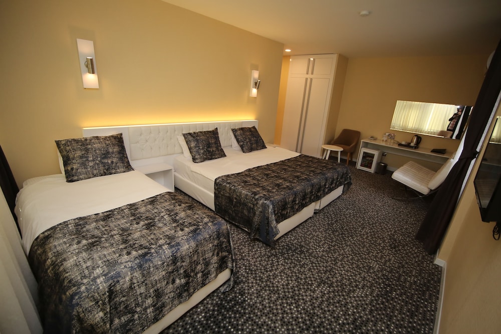 Family Room - Photo 1