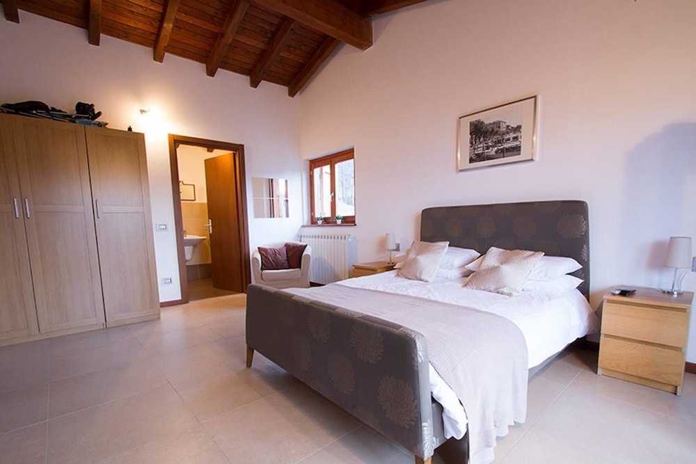 House (3 Bedrooms) photo 1