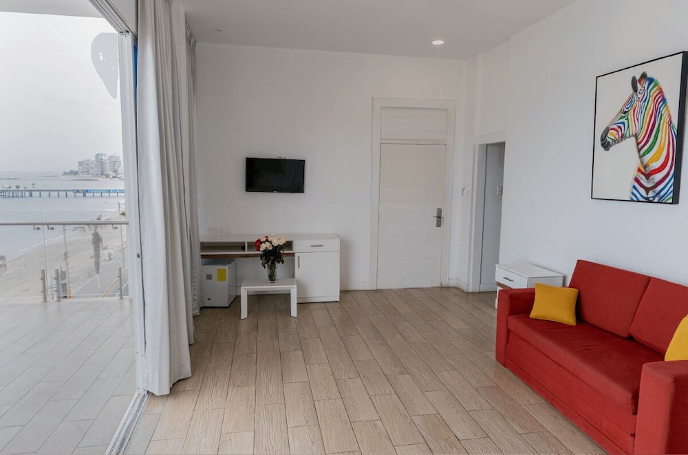 Panoramic Suite, 1 King Bed with Sofa bed, Beach View