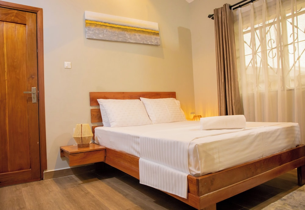 Standard Double Room, Balcony, Garden View