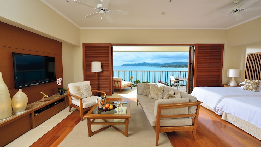 Club Deluxe 2 Bedrooms with Ocean View, with Club Service, Non Smoking - Adult Only 13 or over photo 1