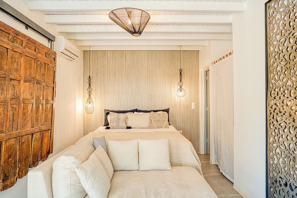 Deluxe Double Room, Garden View