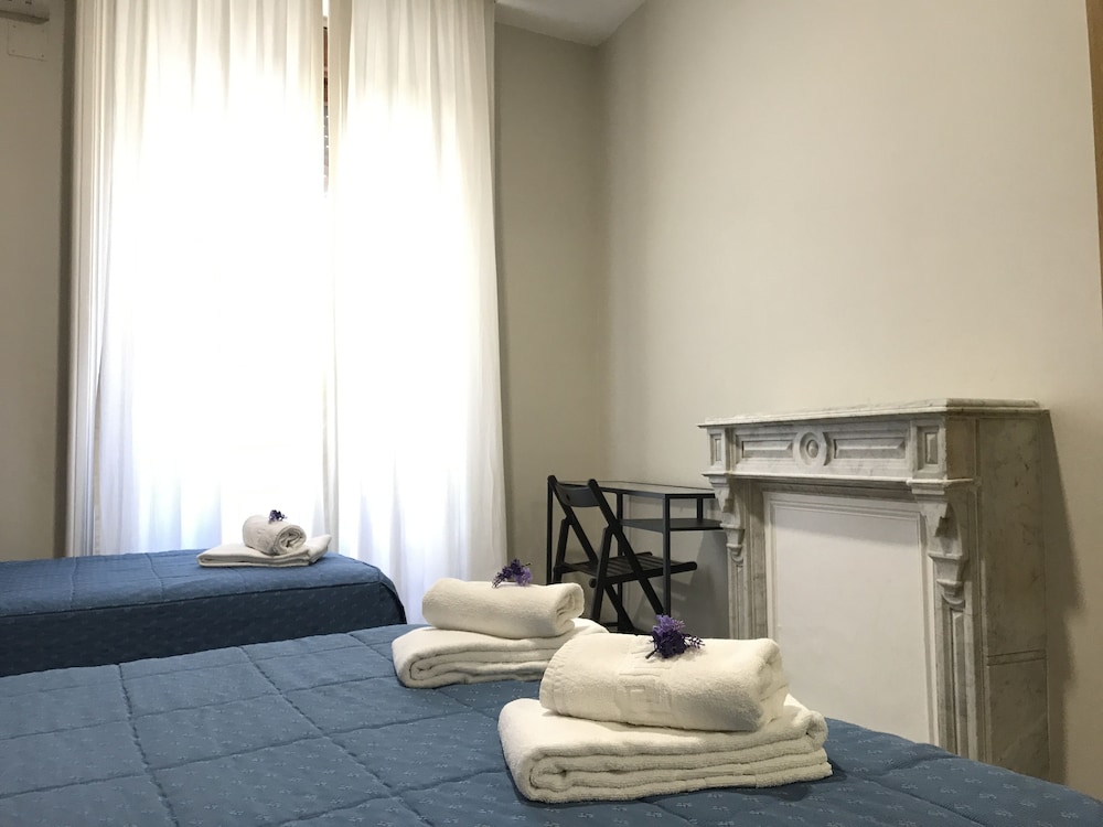 Triple Room, Private Bathroom - Photo 16