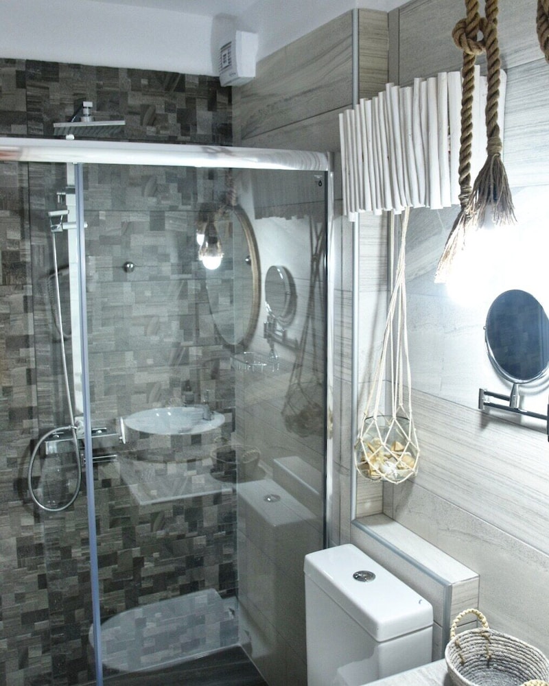 Deluxe Apartment, 1 Bedroom, Partial Sea View (Delight) photo 3