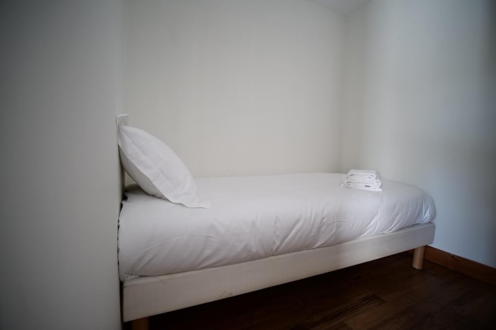 Standard Triple Room, Ensuite photo 2