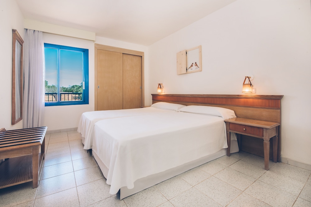 Apartment, 1 Bedroom, Balcony thumbnail 6