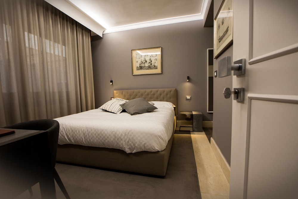 Standard Double Room photo 3