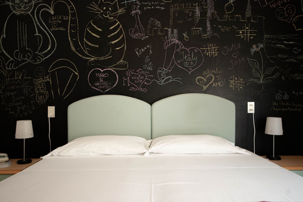 Basic Double Room photo 3