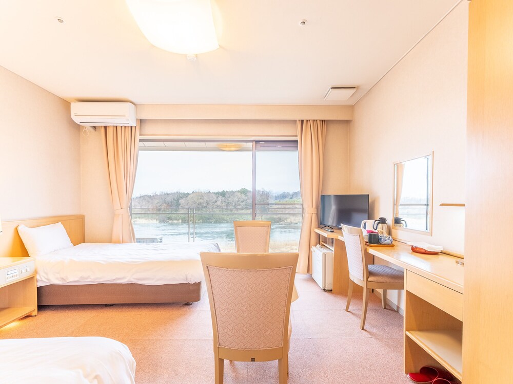 Twin Room, Accessible, Non Smoking photo 3