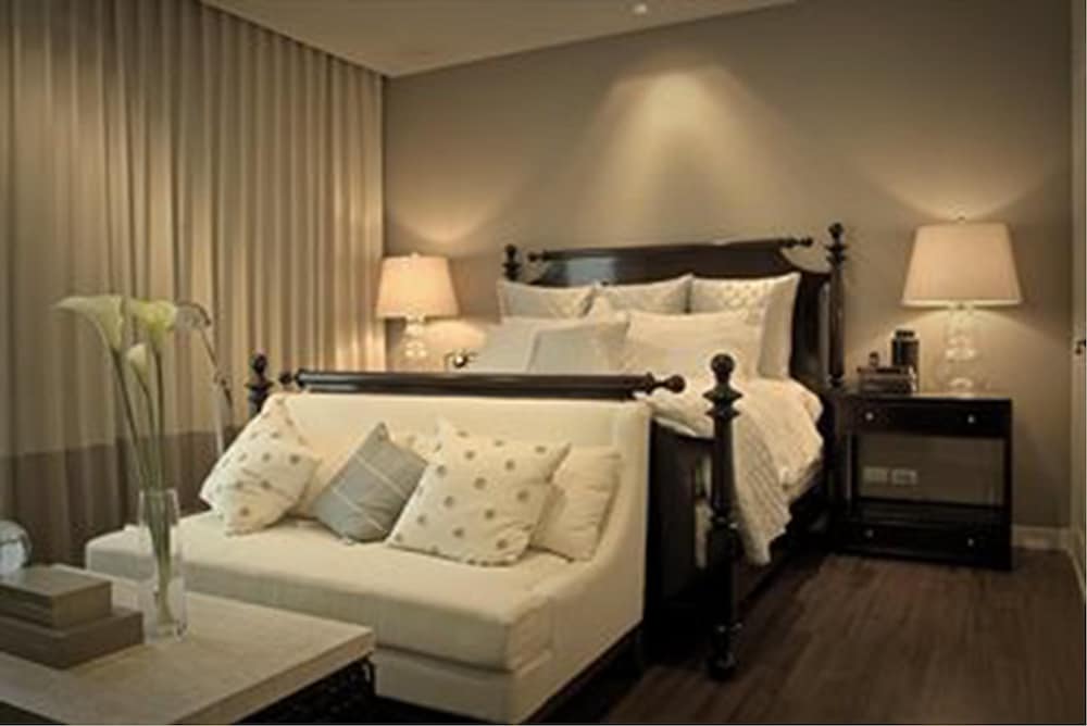 Four Bedroom Royal Suite photo 2