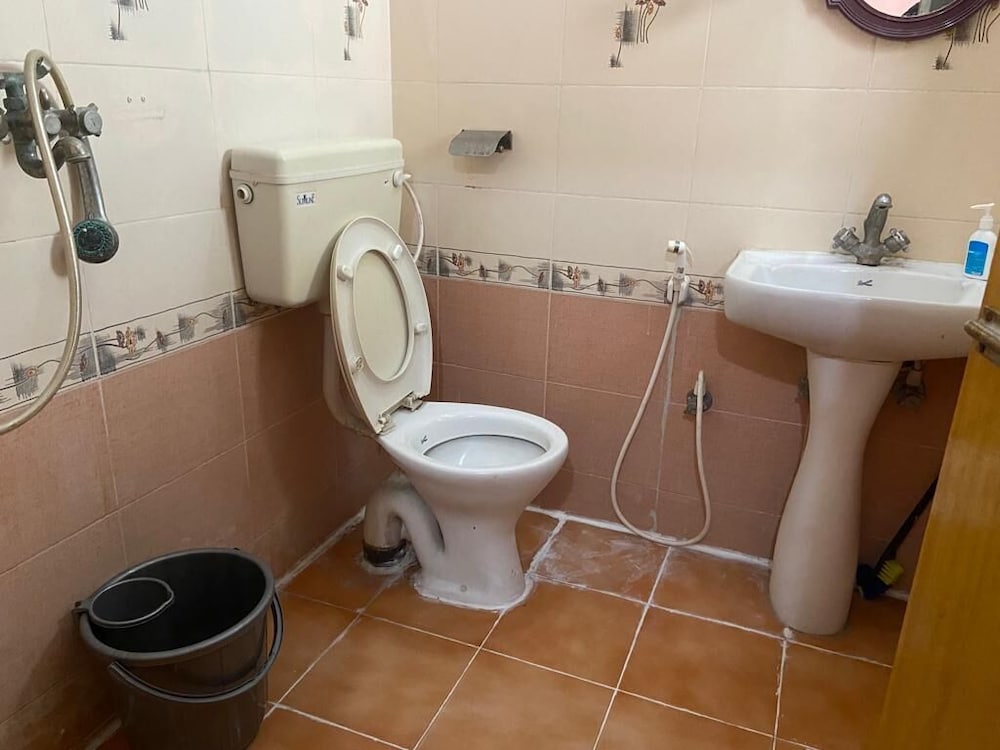Standard Room (Non AC) photo 2