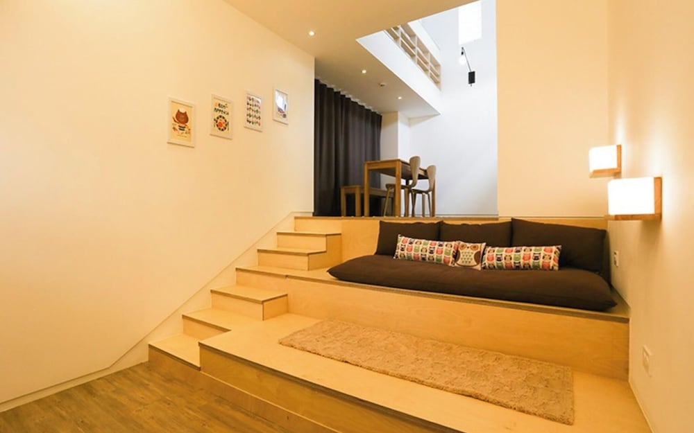 Room (J Forest Heading House)