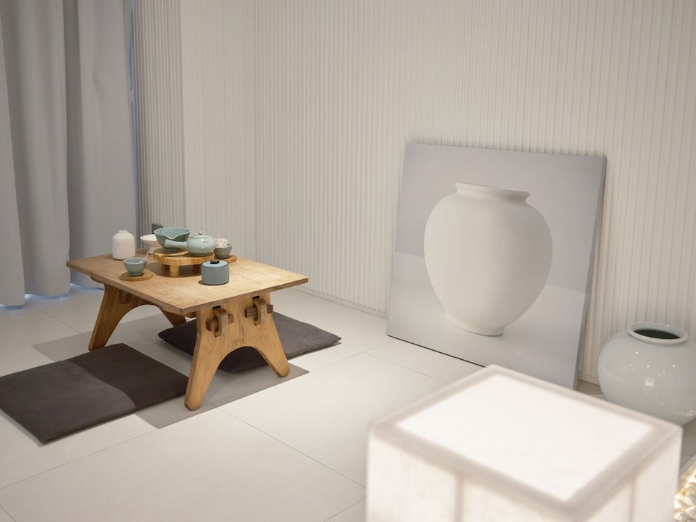 Main Double Timber Spa Room (Randomly selected) - Photo 3