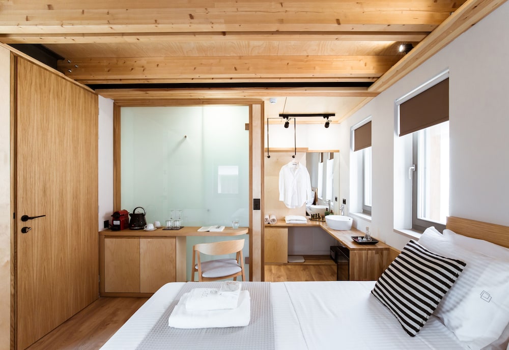 Deluxe Suite, Balcony