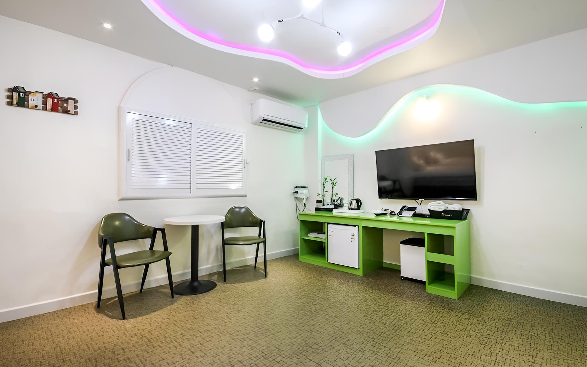 Room (Twin) photo 1
