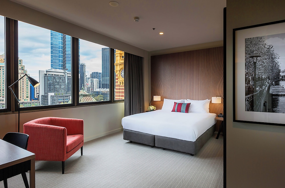 Room, 1 King Bed (Flinders Street Station View) - Photo 7