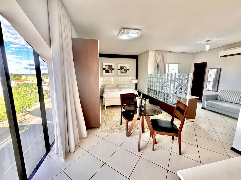 Comfort Suite, City View