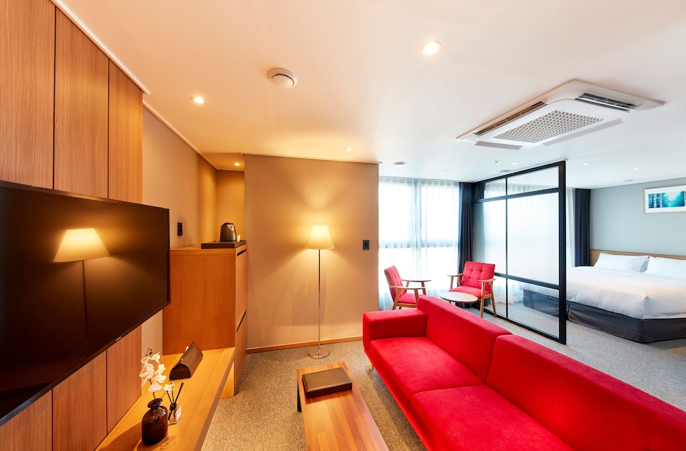 Deluxe Room, 1 Double Bed - Photo 1