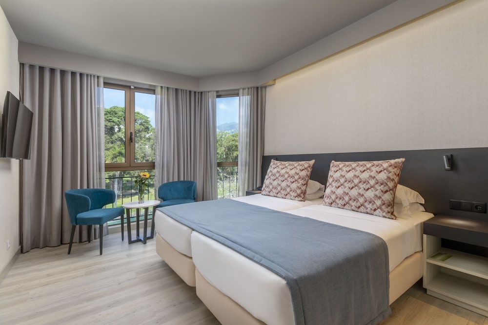 Single Room, Garden View