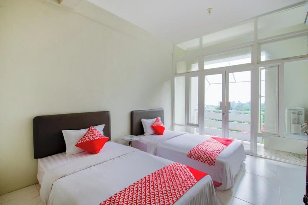 Deluxe Twin Room - Photo 1