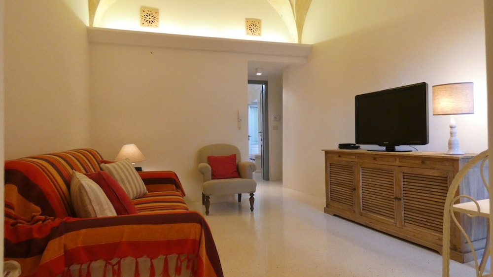 Apartment photo 1