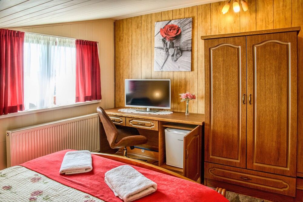 Room (Ruža) photo 1