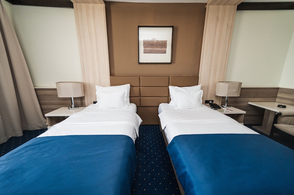 Superior Twin Room - Photo 6
