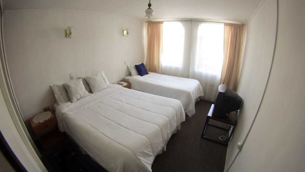 Standard Triple Room, Multiple Beds, Non Smoking photo 1